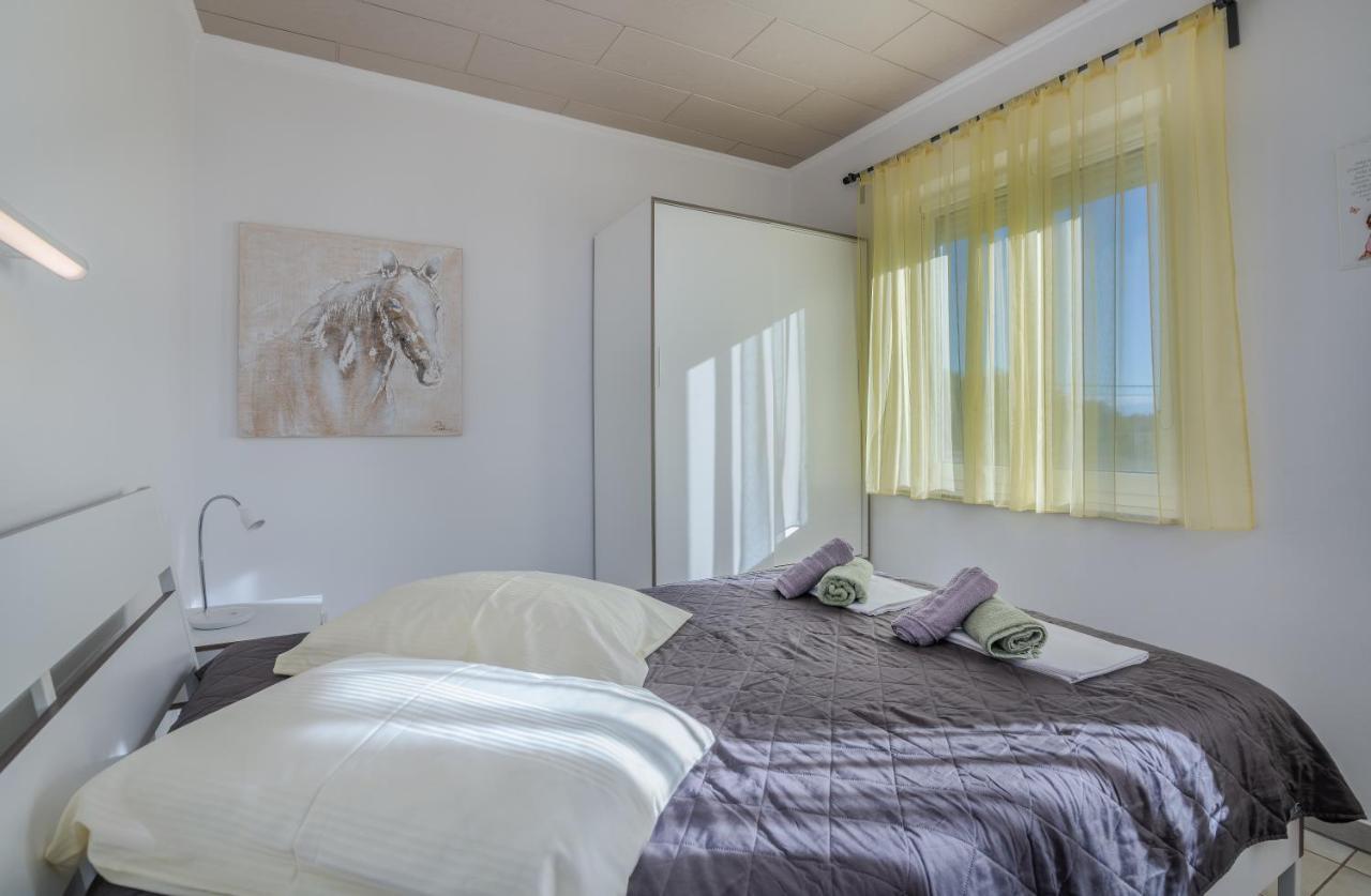 Holiday Home Nika Linardići Buitenkant foto
